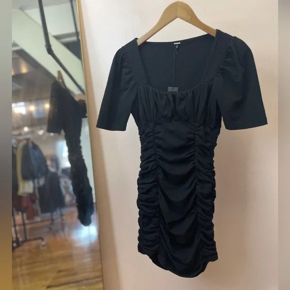 NWT Monrow Shirred Black Dress - M - Picture 5 of 7